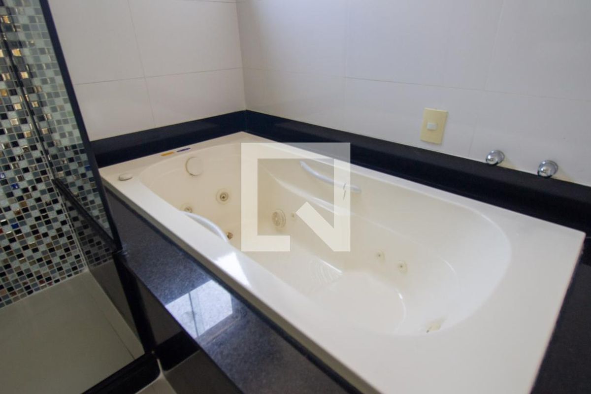Casa, 4 quartos, 320 m² - Foto 50