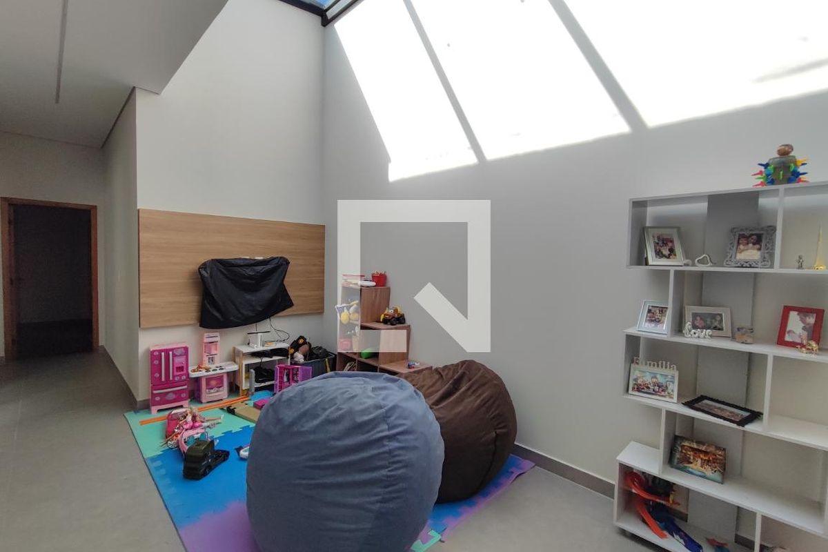 Casa à Venda - Swiss Park, 4 Quartos,  302 m2 em , Campinas - sp | SoloBR