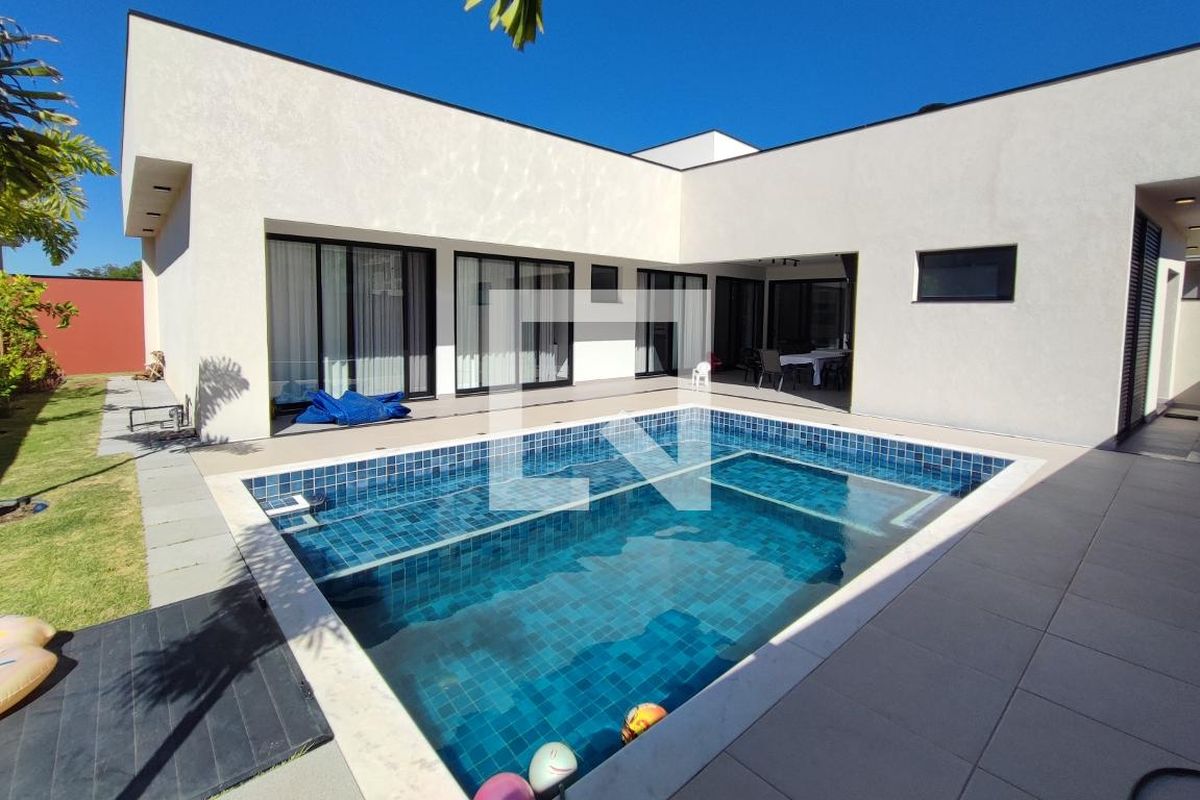 Casa à Venda - Swiss Park, 4 Quartos,  302 m2 em , Campinas - sp | SoloBR