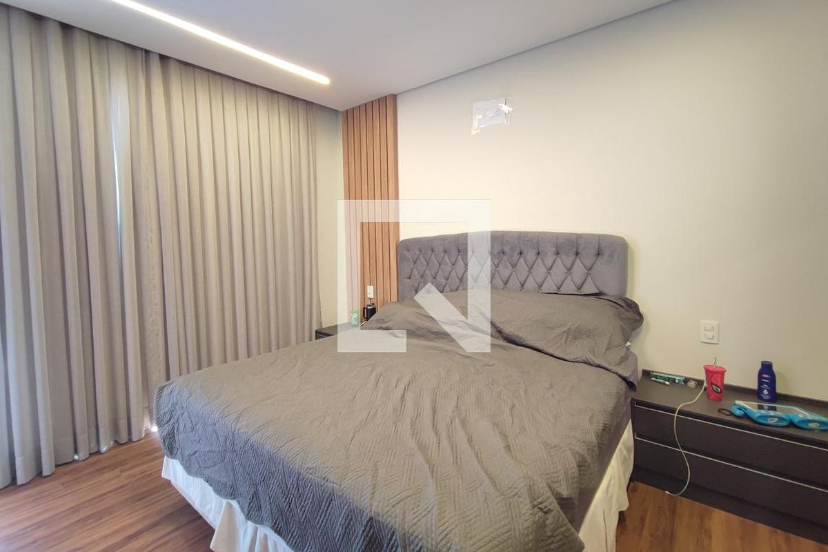 Casa à Venda - Swiss Park, 4 Quartos,  302 m2 em , Campinas - sp | SoloBR