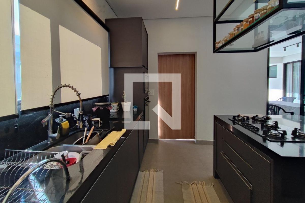Casa à Venda - Swiss Park, 4 Quartos,  302 m2 em , Campinas - sp | SoloBR