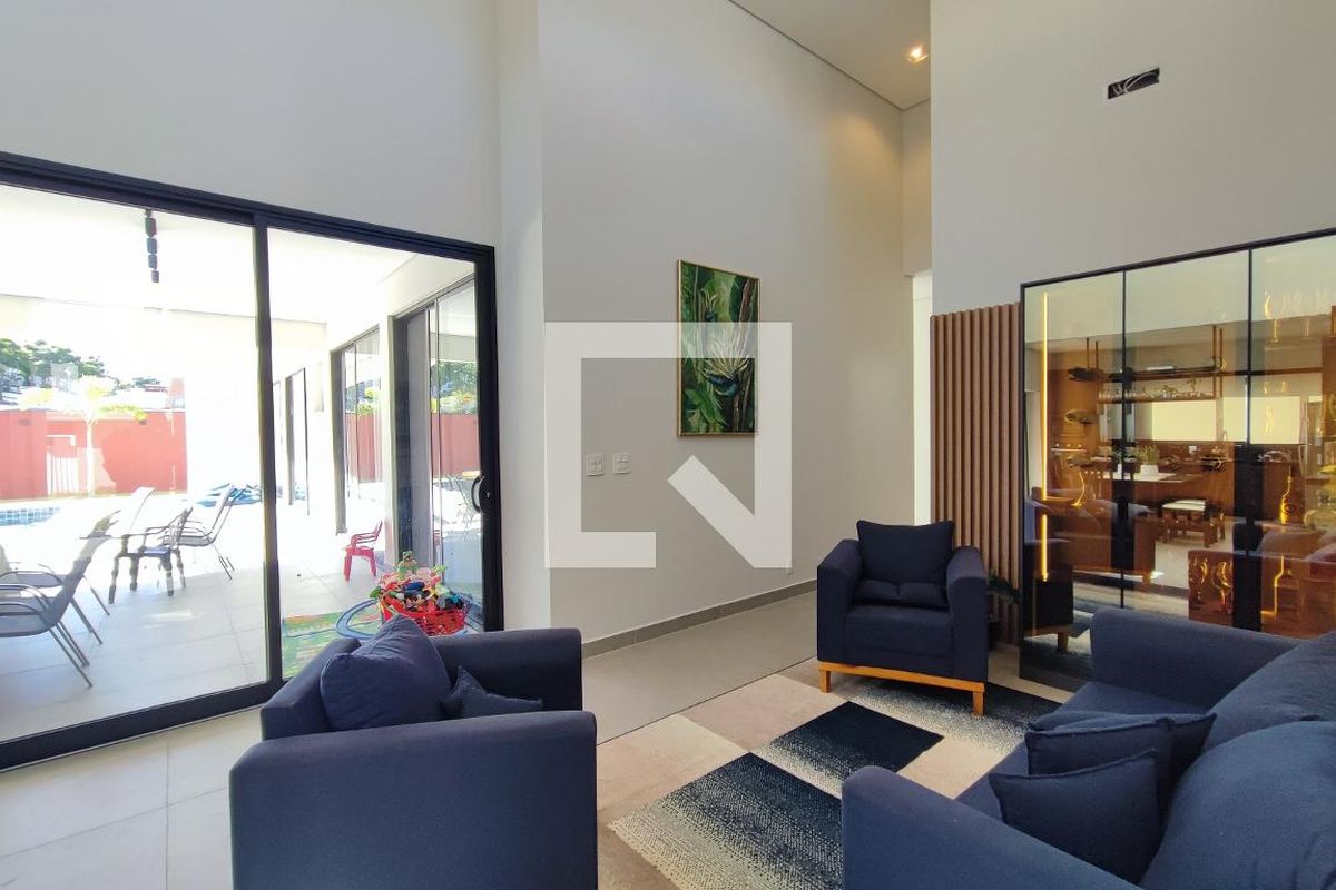 Casa à Venda - Swiss Park, 4 Quartos,  302 m2 em , Campinas - sp | SoloBR