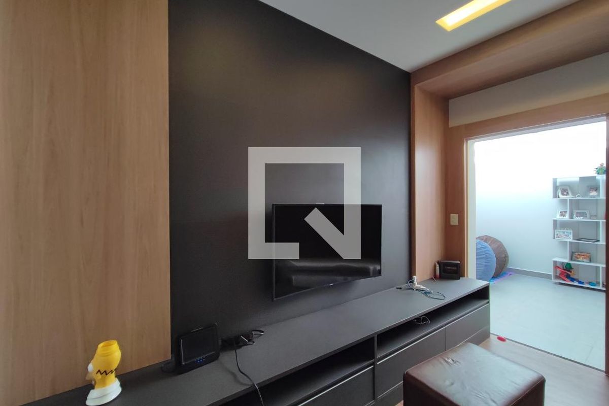 Casa à Venda - Swiss Park, 4 Quartos,  302 m2 em , Campinas - sp | SoloBR