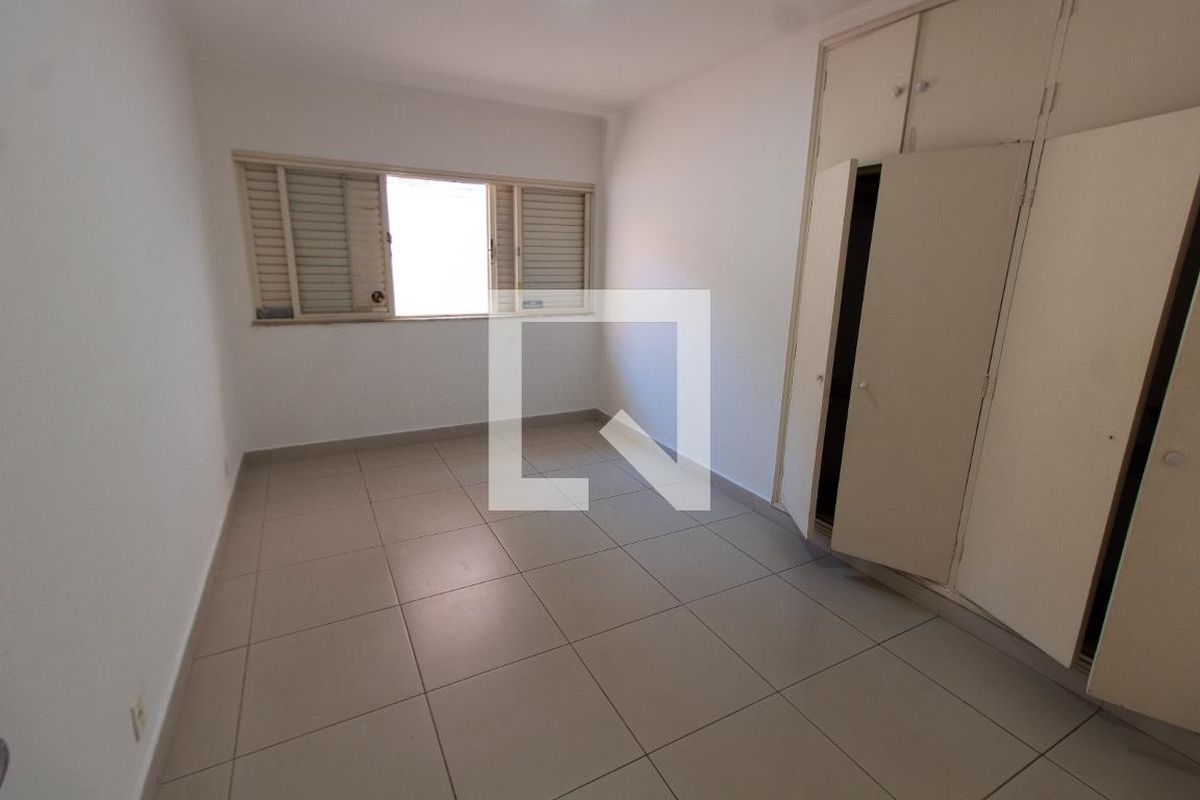 Casa à Venda - Nova Campinas, 5 Quartos,  400 m2 em , Campinas - sp | SoloBR