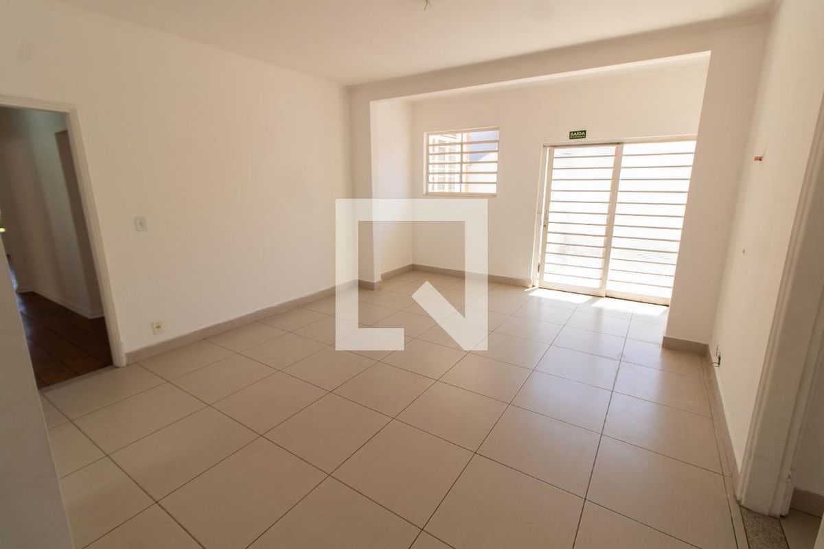 Casa à Venda - Nova Campinas, 5 Quartos,  400 m2 em , Campinas - sp | SoloBR