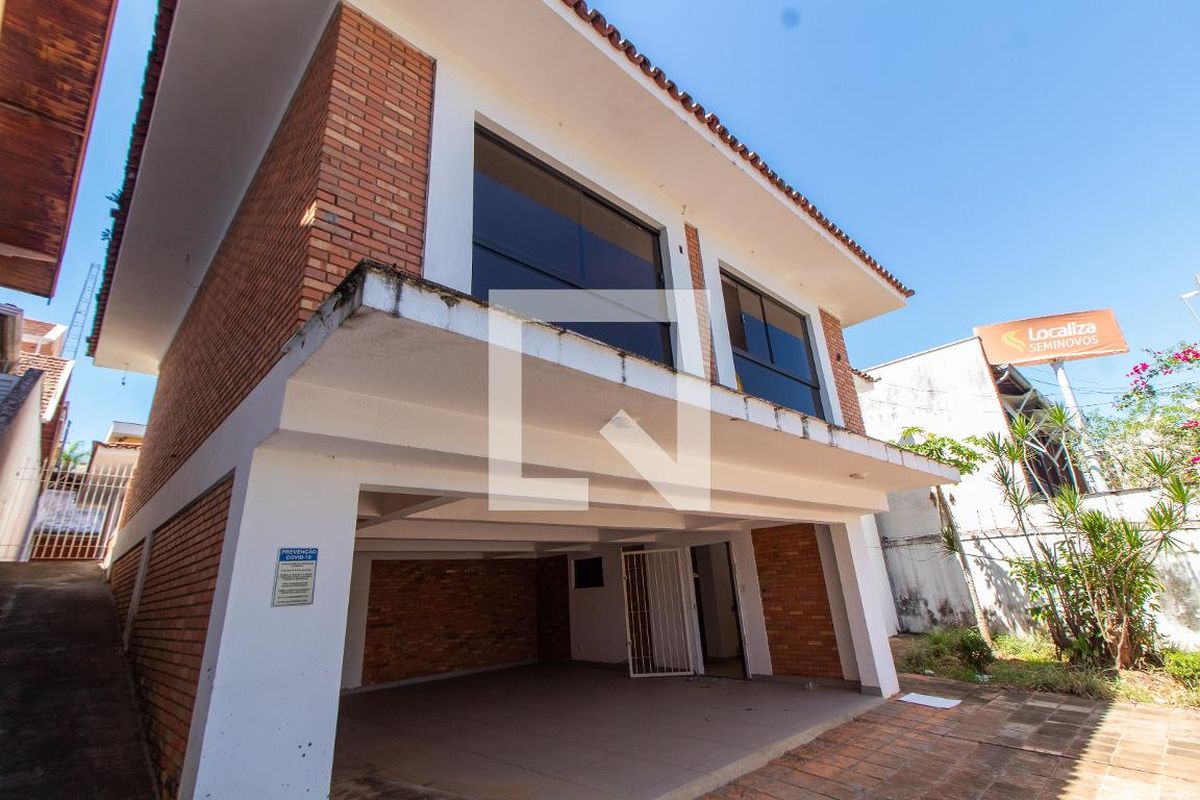 Casa à Venda - Nova Campinas, 5 Quartos,  400 m2 em , Campinas - sp | SoloBR