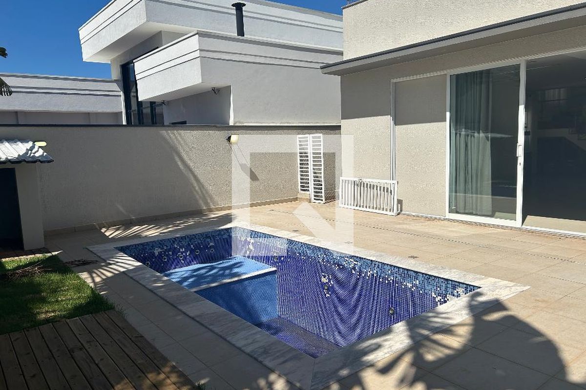 Casa à Venda - Swiss Park, 4 Quartos,  252 m2 em , Campinas - sp | SoloBR