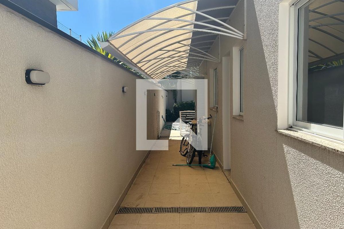 Casa à Venda - Swiss Park, 4 Quartos,  252 m2 em , Campinas - sp | SoloBR