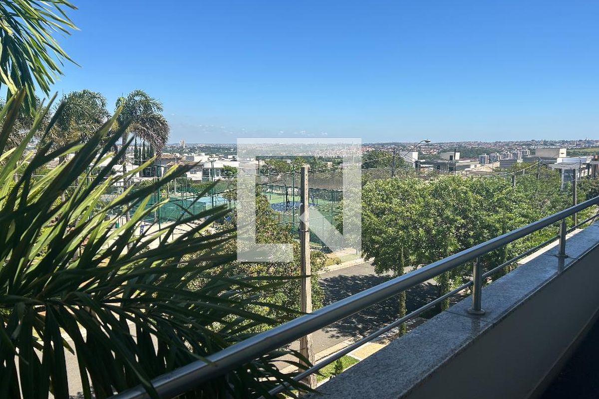 Casa à Venda - Swiss Park, 4 Quartos,  252 m2 em , Campinas - sp | SoloBR
