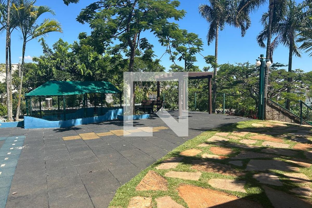 Casa à Venda - Swiss Park, 4 Quartos,  252 m2 em , Campinas - sp | SoloBR