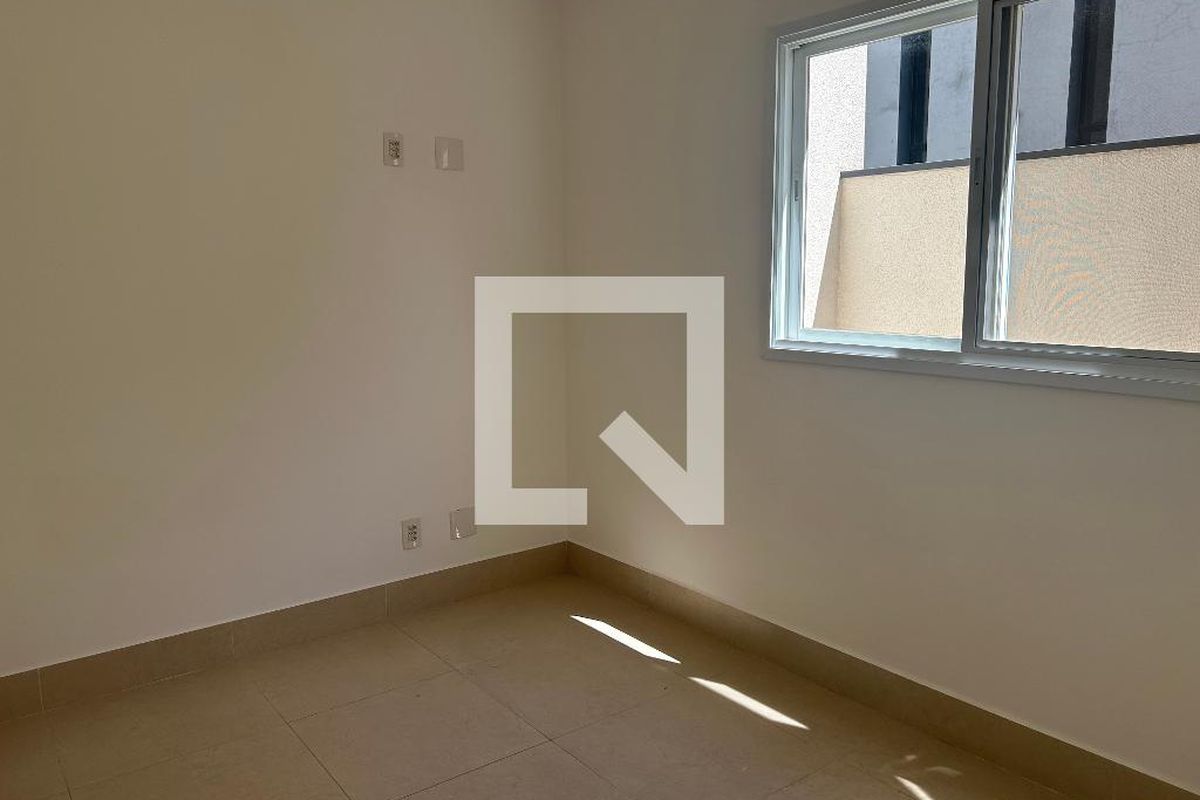 Casa à Venda - Swiss Park, 4 Quartos,  252 m2 em , Campinas - sp | SoloBR