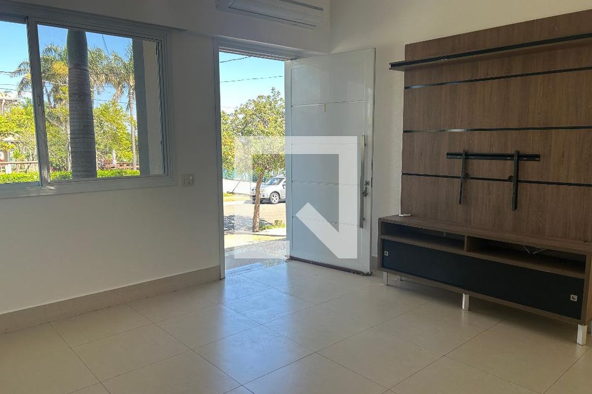 Casa à Venda - Swiss Park, 4 Quartos,  252 m2 em , Campinas - sp | SoloBR