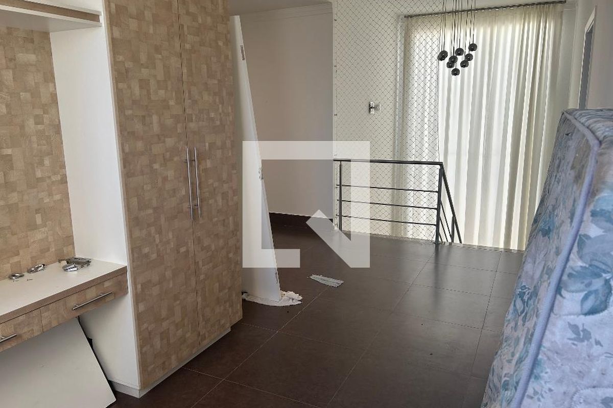 Casa à Venda - Swiss Park, 4 Quartos,  252 m2 em , Campinas - sp | SoloBR