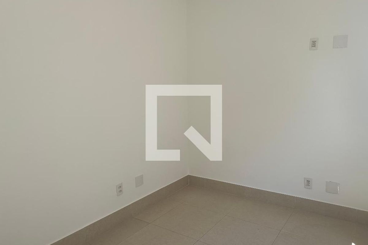 Casa à Venda - Swiss Park, 4 Quartos,  252 m2 em , Campinas - sp | SoloBR