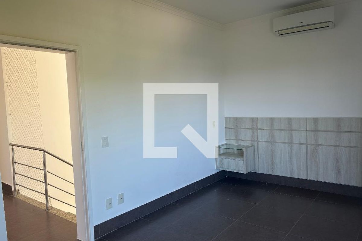 Casa à Venda - Swiss Park, 4 Quartos,  252 m2 em , Campinas - sp | SoloBR