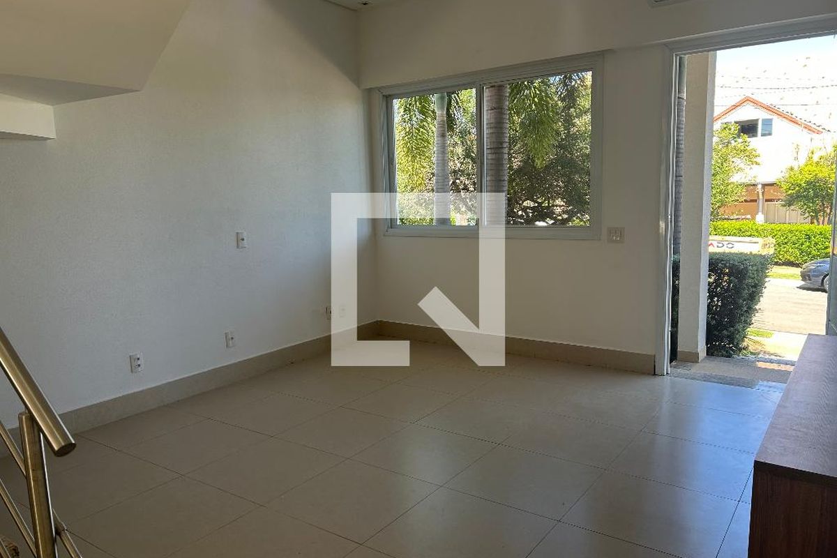 Casa à Venda - Swiss Park, 4 Quartos,  252 m2 em , Campinas - sp | SoloBR