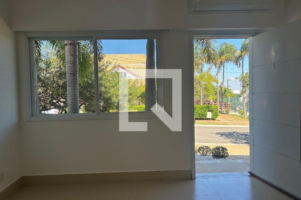 Casa à Venda - Swiss Park, 4 Quartos,  252 m2 em , Campinas - sp | SoloBR