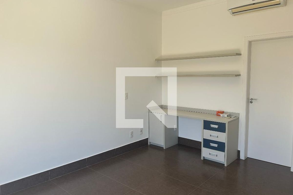Casa à Venda - Swiss Park, 4 Quartos,  252 m2 em , Campinas - sp | SoloBR