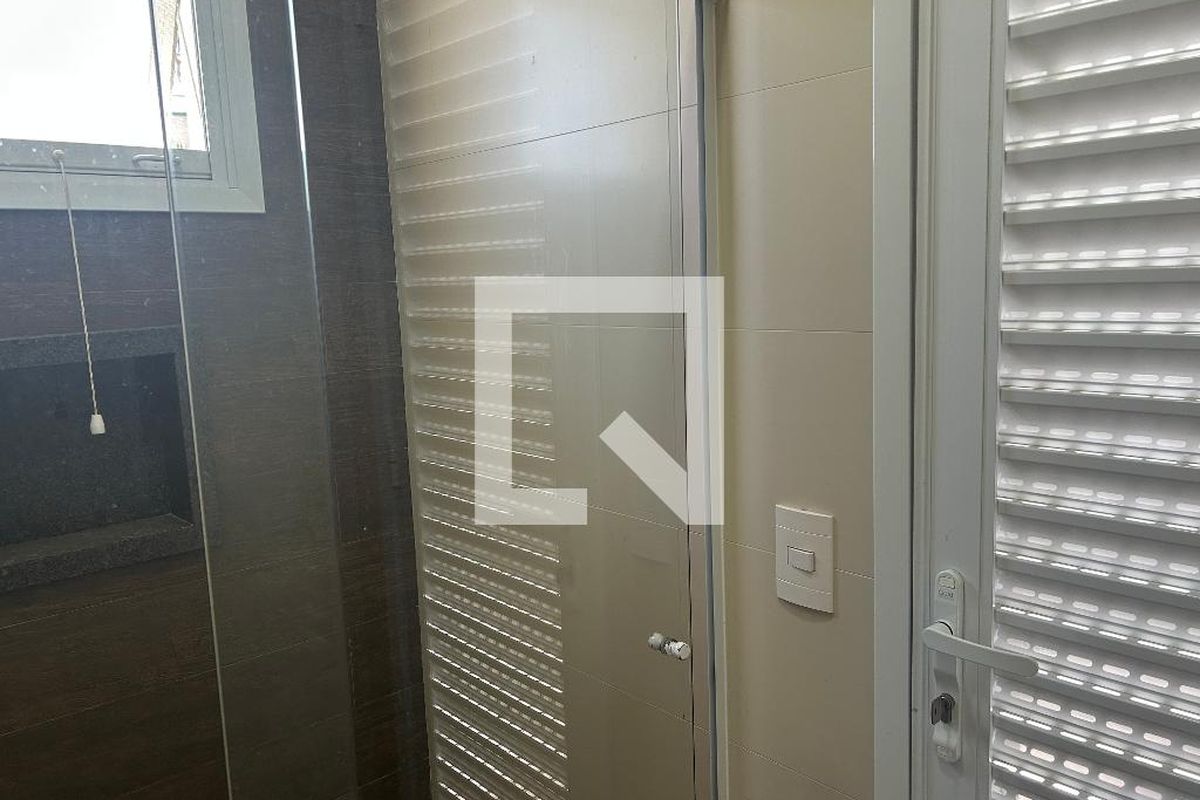 Casa à Venda - Swiss Park, 4 Quartos,  252 m2 em , Campinas - sp | SoloBR