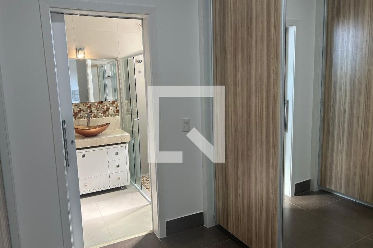 Casa à Venda - Swiss Park, 4 Quartos,  252 m2 em , Campinas - sp | SoloBR