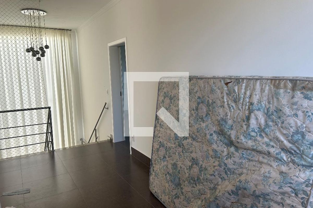 Casa à Venda - Swiss Park, 4 Quartos,  252 m2 em , Campinas - sp | SoloBR