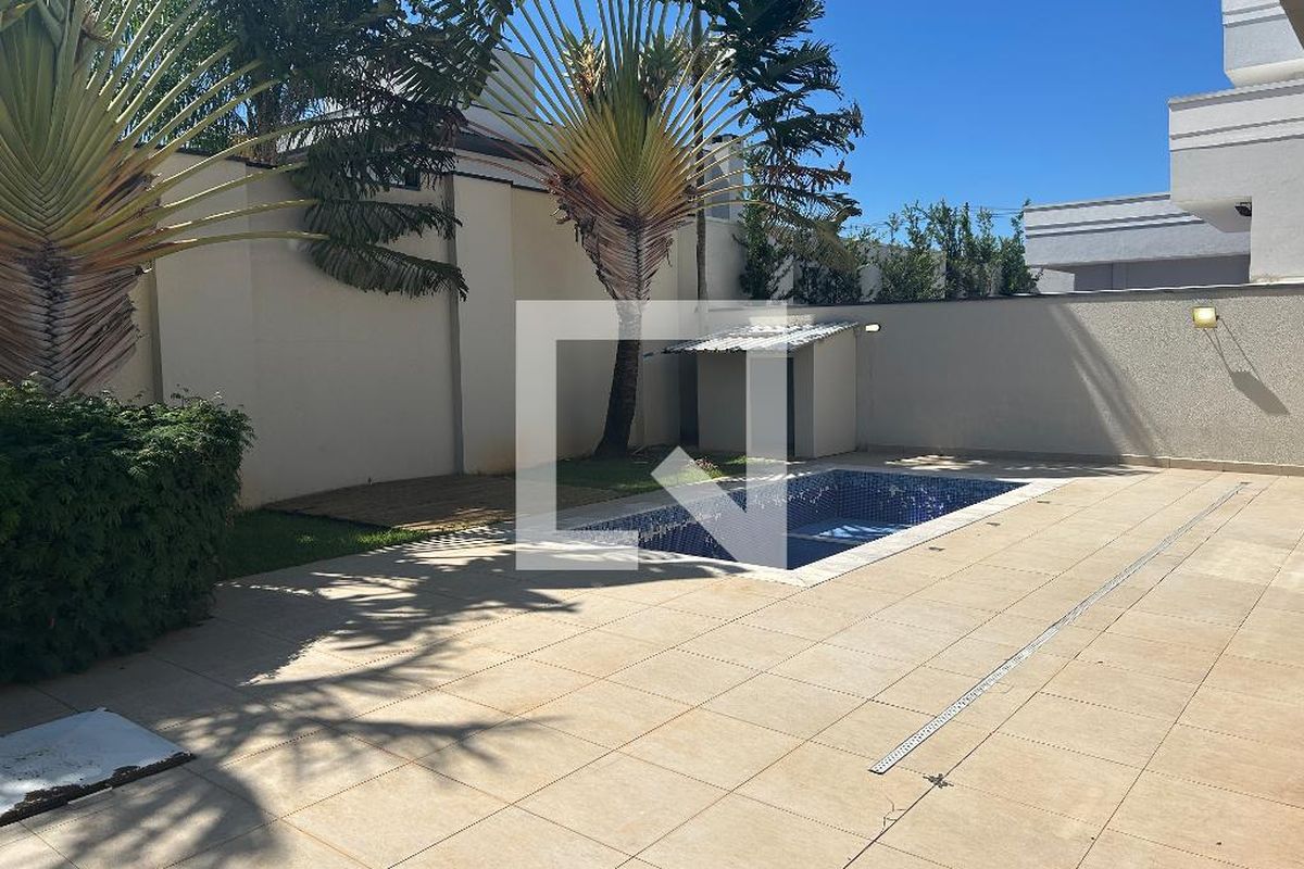 Casa à Venda - Swiss Park, 4 Quartos,  252 m2 em , Campinas - sp | SoloBR
