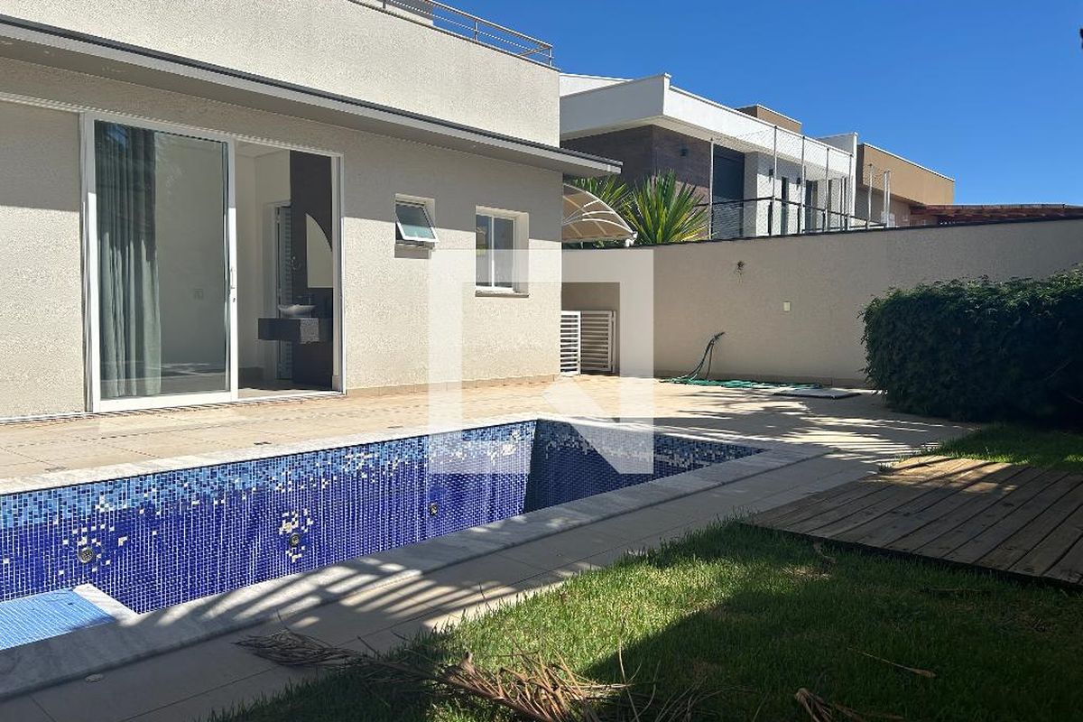 Casa à Venda - Swiss Park, 4 Quartos,  252 m2 em , Campinas - sp | SoloBR