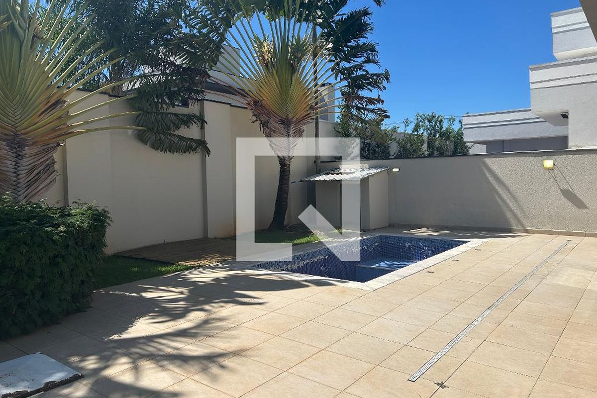 Casa à Venda - Swiss Park, 4 Quartos,  252 m2 em , Campinas - sp | SoloBR