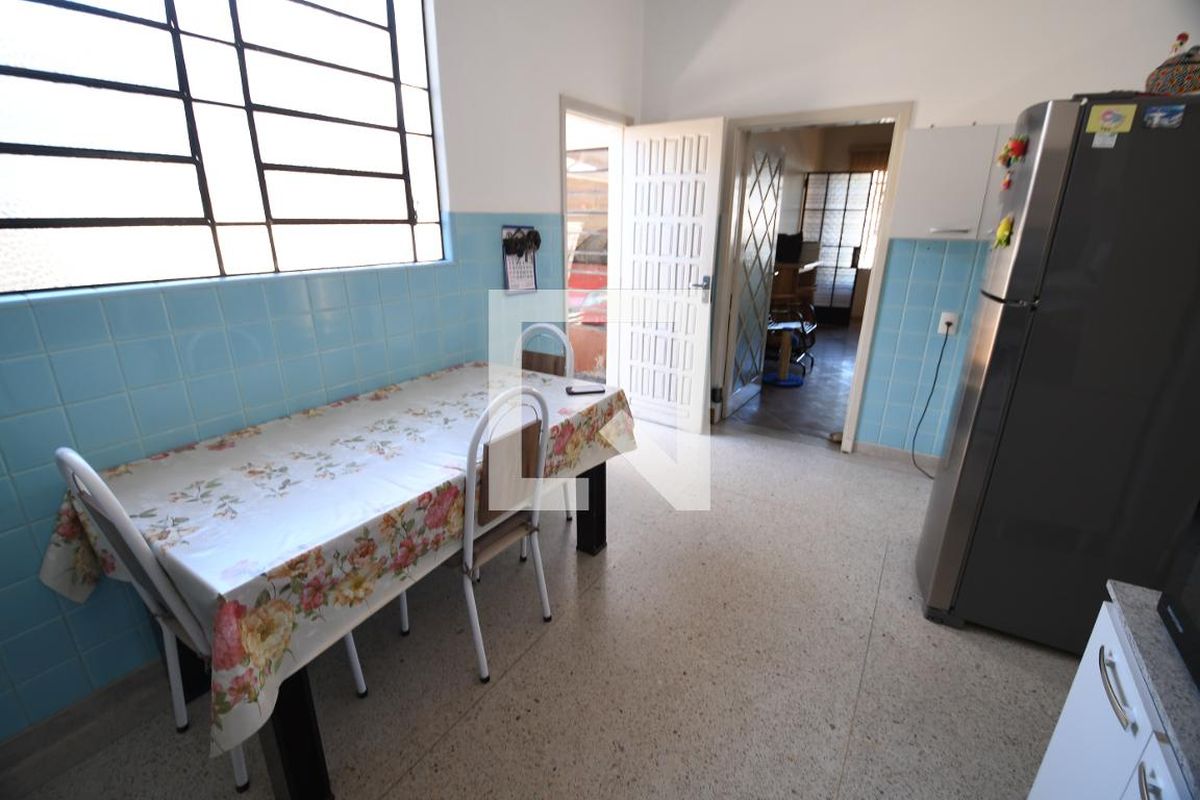 Casa à Venda - Guanabara, 4 Quartos,  260 m2 em , Campinas - sp | SoloBR