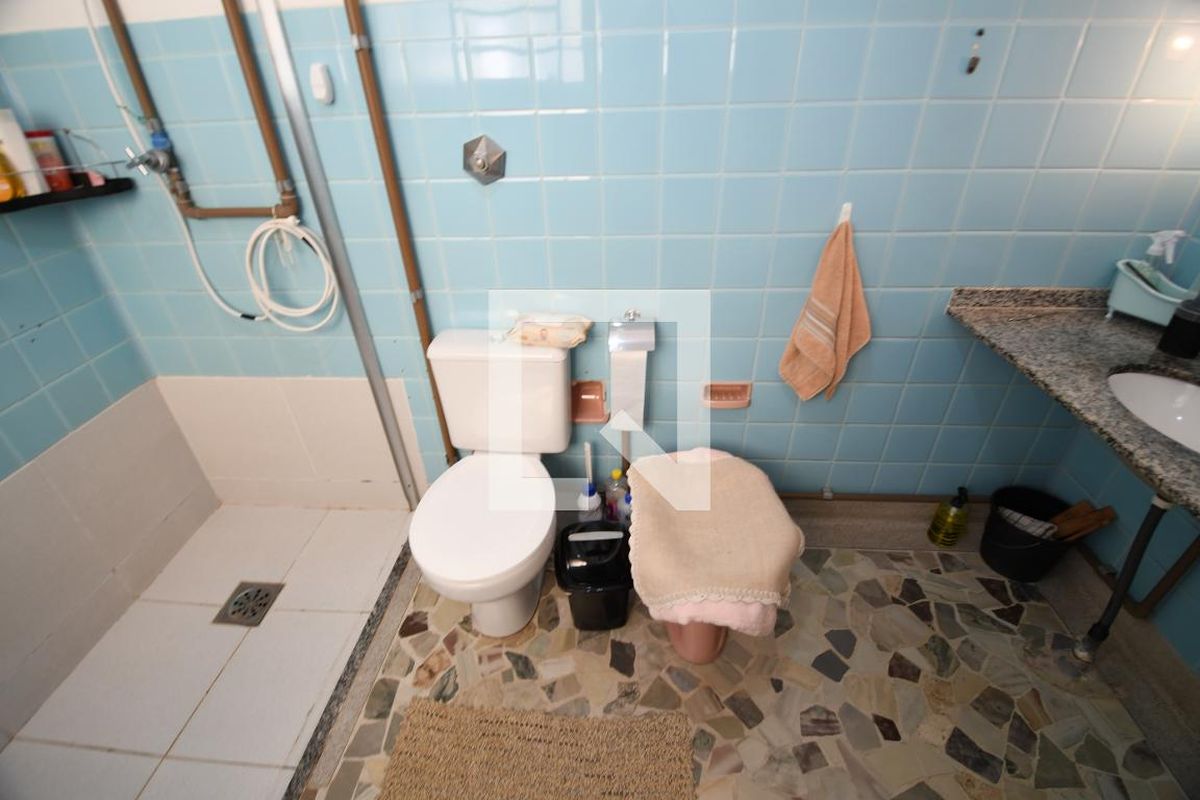 Casa à Venda - Guanabara, 4 Quartos,  260 m2 em , Campinas - sp | SoloBR