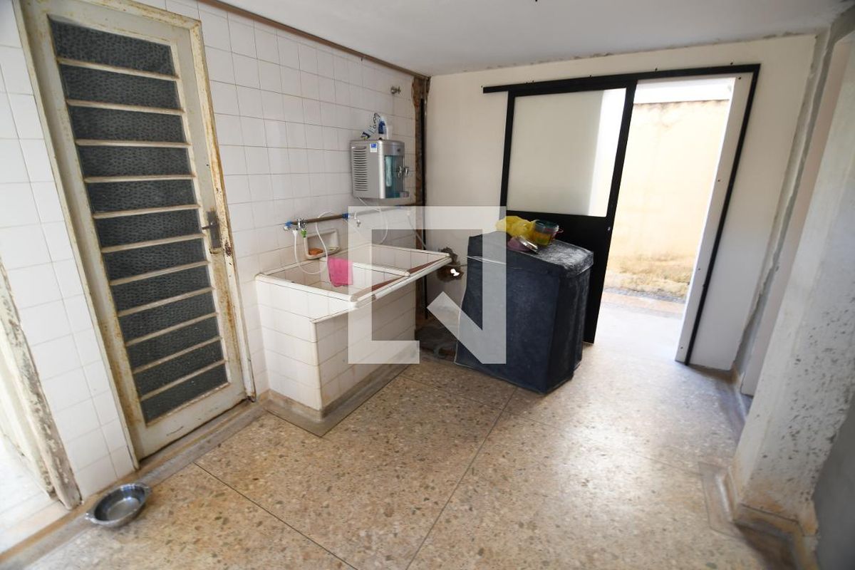Casa à Venda - Guanabara, 4 Quartos,  260 m2 em , Campinas - sp | SoloBR