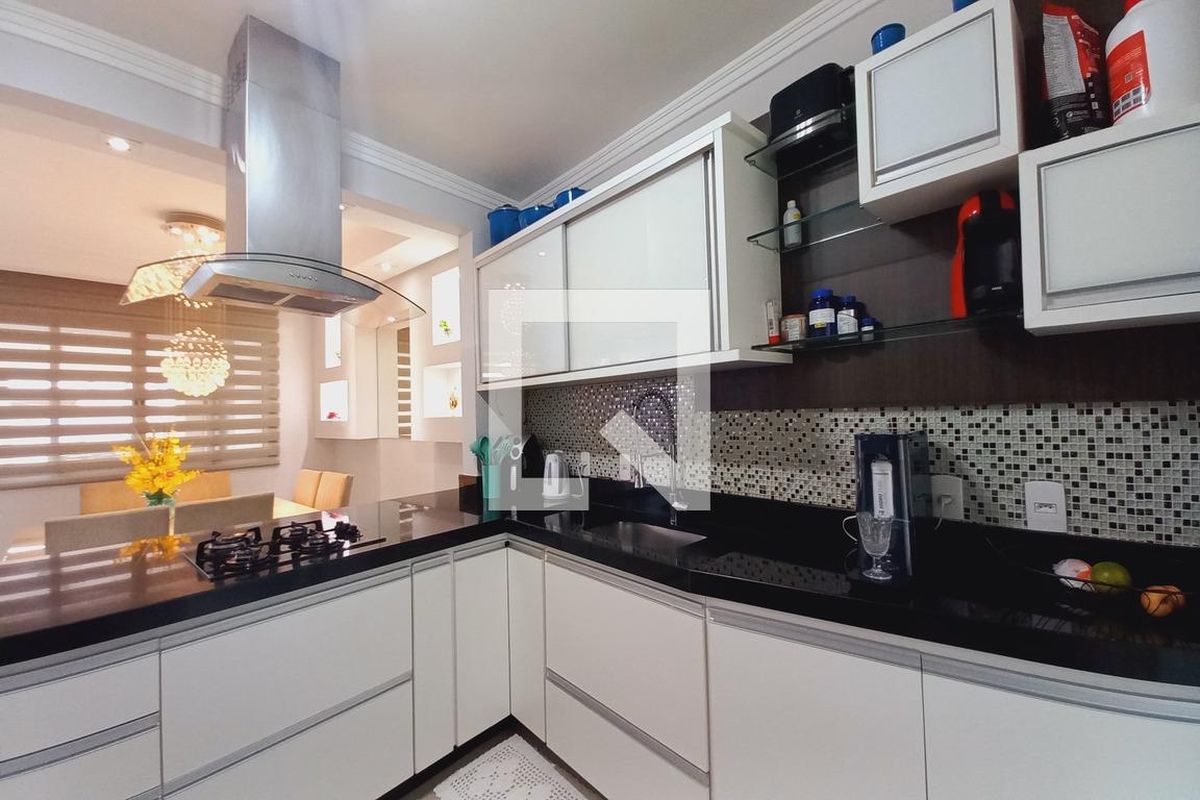 Casa à Venda - Swiss Park, 3 Quartos,  272 m2 em , Campinas - sp | SoloBR