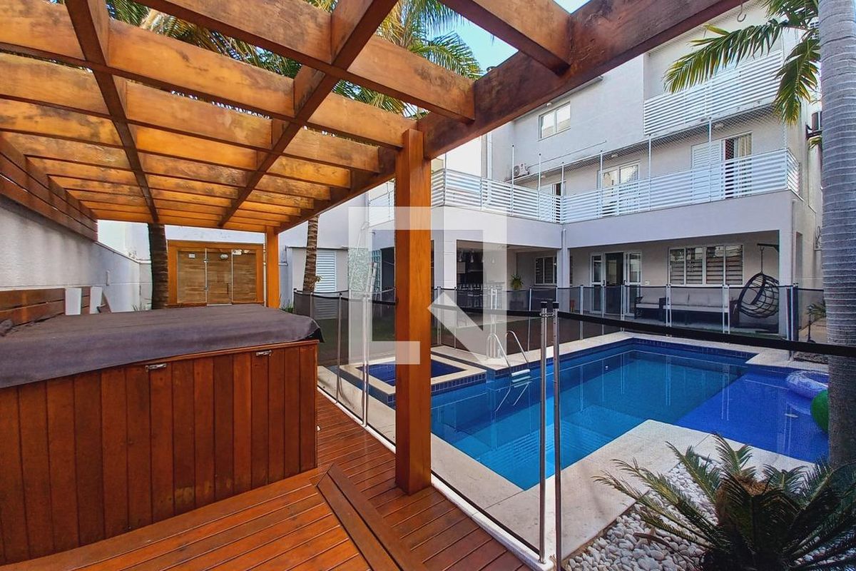 Casa à Venda - Swiss Park, 3 Quartos,  272 m2 em , Campinas - sp | SoloBR