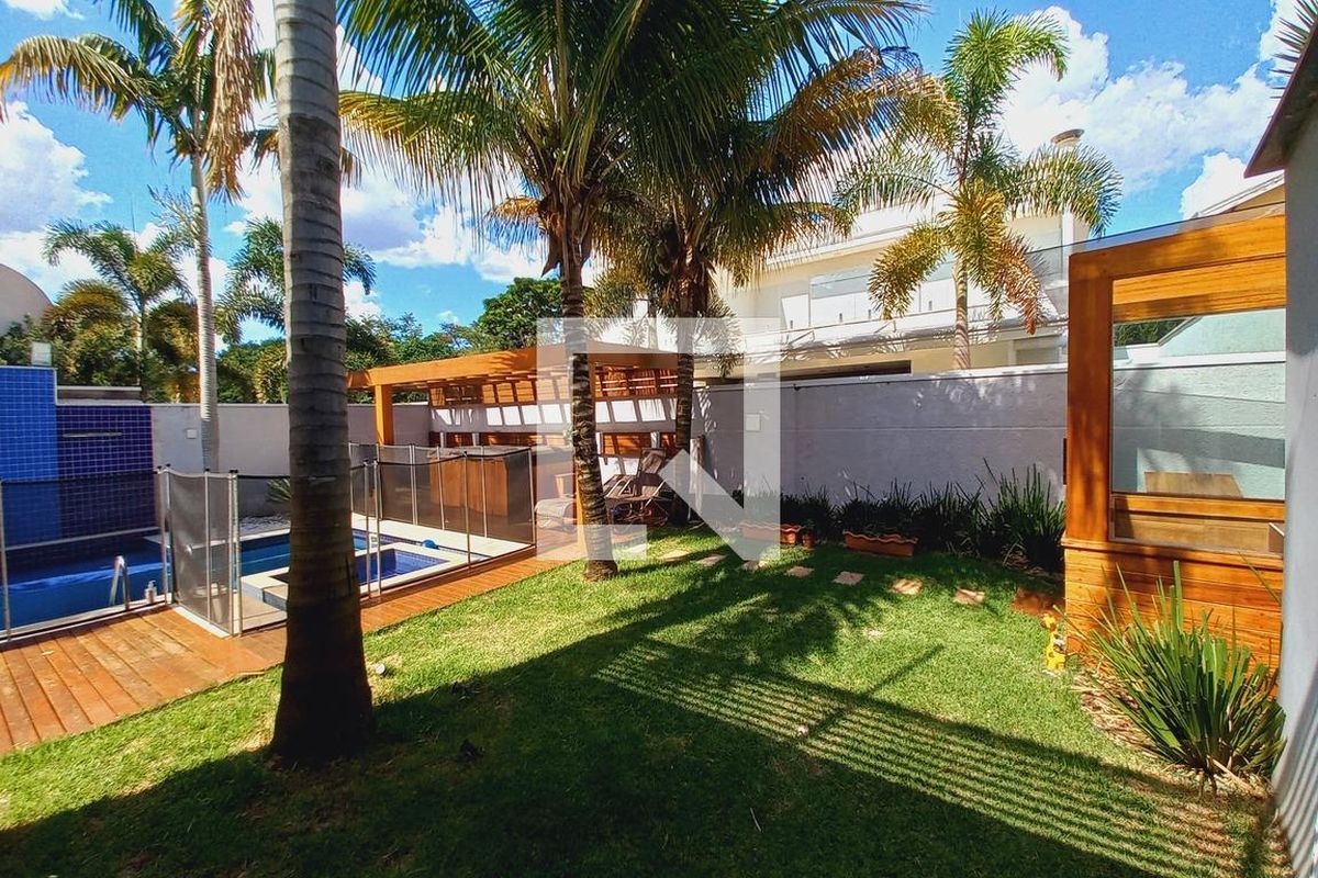 Casa à Venda - Swiss Park, 3 Quartos,  272 m2 em , Campinas - sp | SoloBR