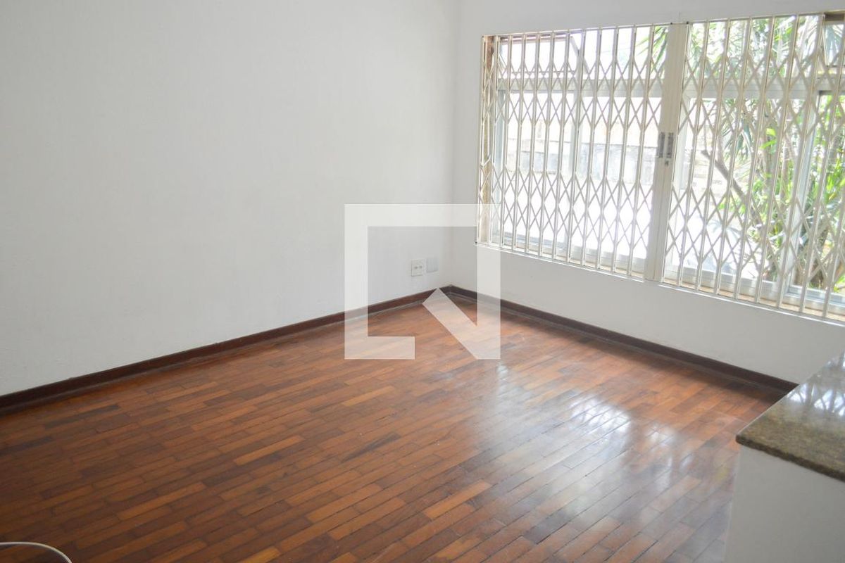Casa, 3 quartos, 200 m² - Foto 2