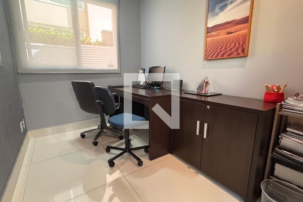 Casa à Venda - Swiss Park, 3 Quartos,  317 m2 em , Campinas - sp | SoloBR