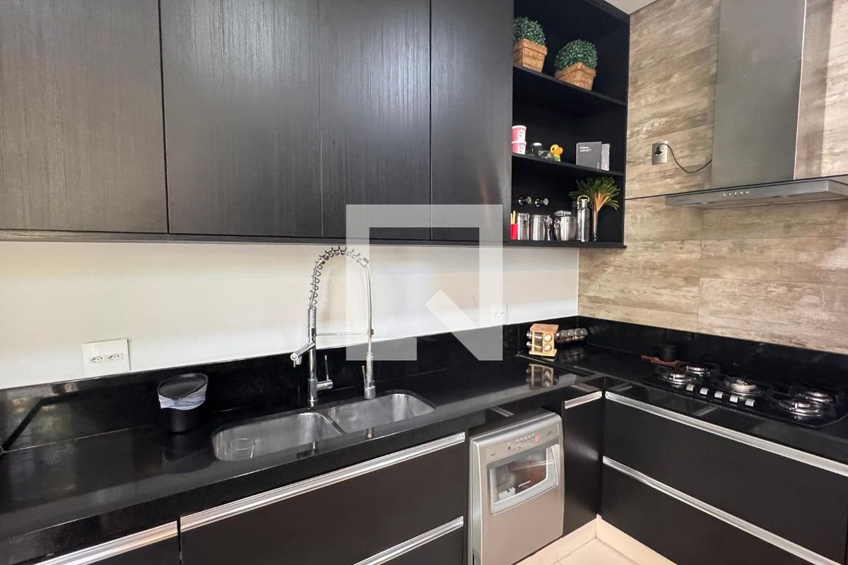 Casa à Venda - Swiss Park, 3 Quartos,  317 m2 em , Campinas - sp | SoloBR