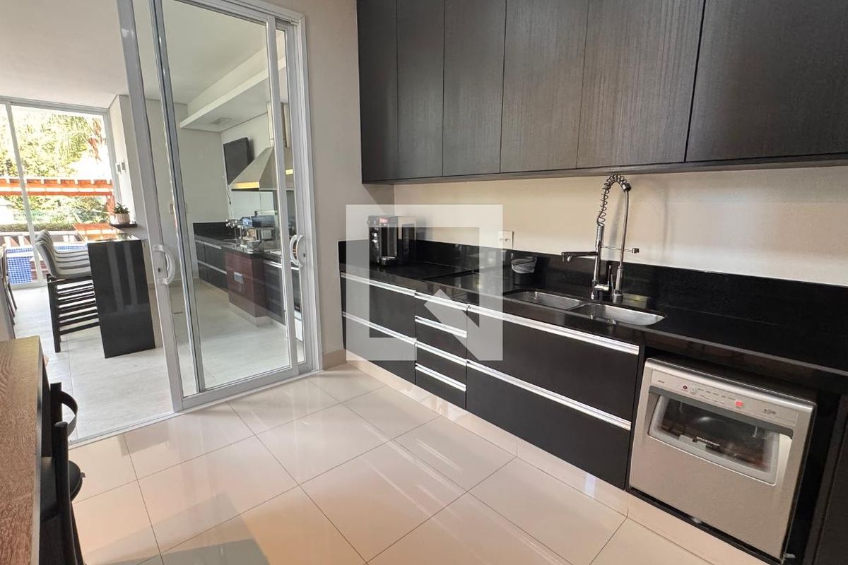 Casa à Venda - Swiss Park, 3 Quartos,  317 m2 em , Campinas - sp | SoloBR