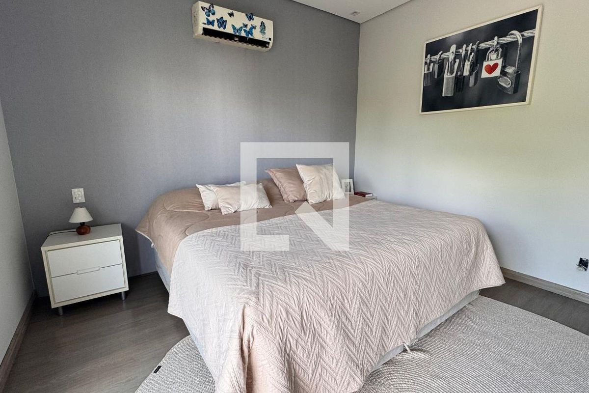 Casa à Venda - Swiss Park, 3 Quartos,  317 m2 em , Campinas - sp | SoloBR