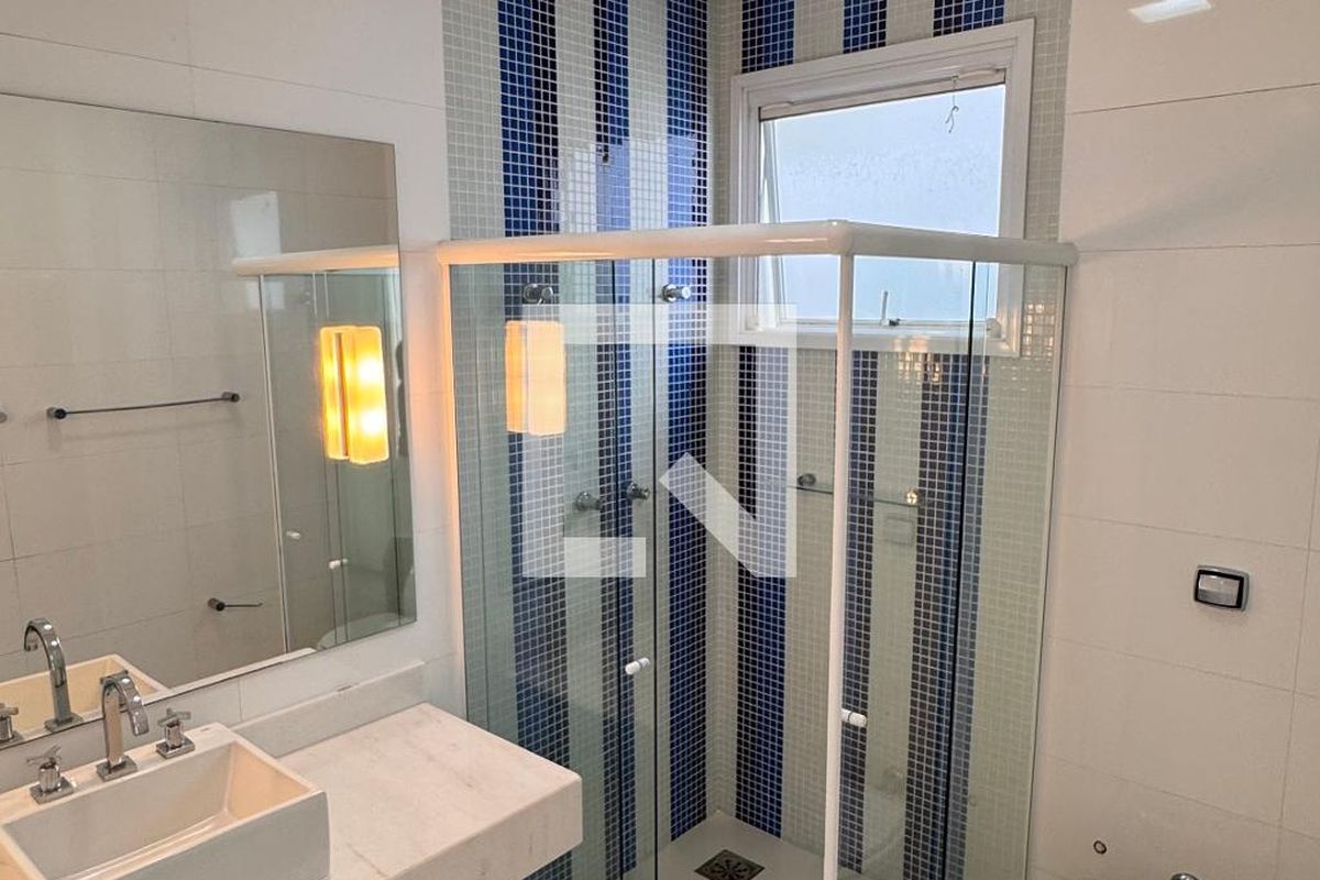 Casa à Venda - Swiss Park, 3 Quartos,  317 m2 em , Campinas - sp | SoloBR