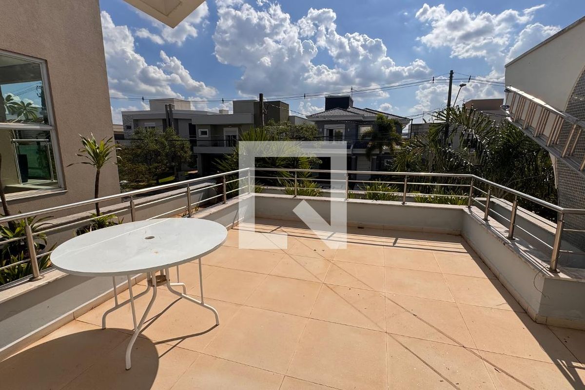 Casa à Venda - Swiss Park, 3 Quartos,  317 m2 em , Campinas - sp | SoloBR