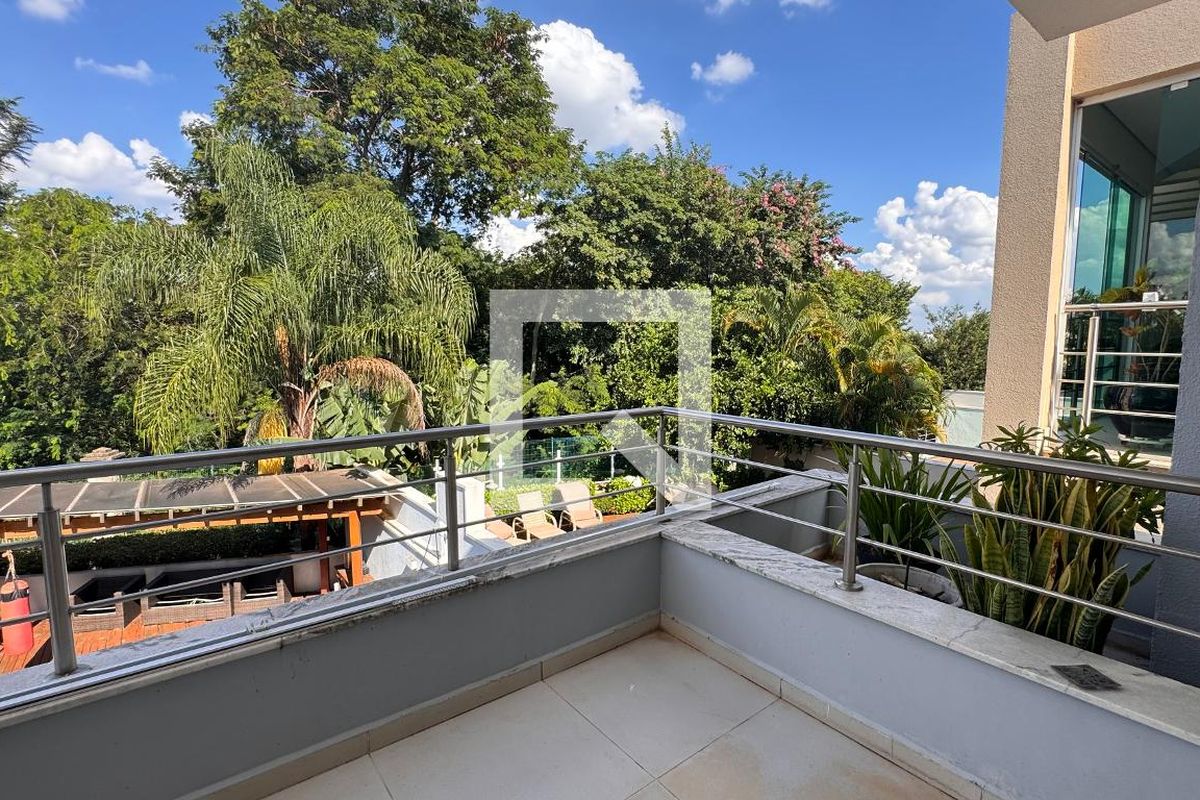 Casa à Venda - Swiss Park, 3 Quartos,  317 m2 em , Campinas - sp | SoloBR