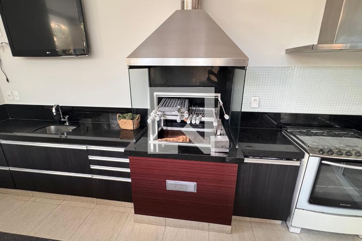Casa à Venda - Swiss Park, 3 Quartos,  317 m2 em , Campinas - sp | SoloBR