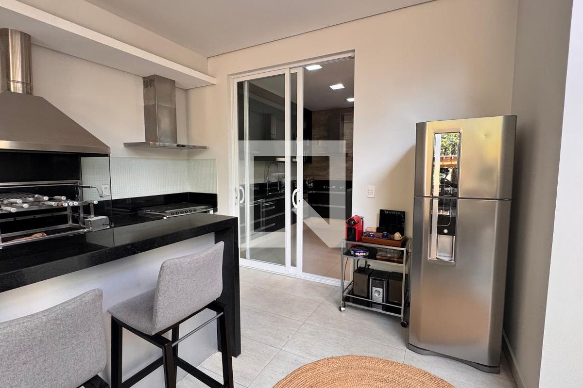 Casa à Venda - Swiss Park, 3 Quartos,  317 m2 em , Campinas - sp | SoloBR