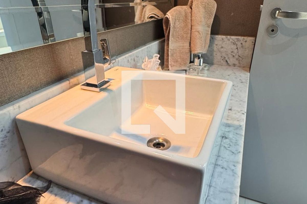 Casa à Venda - Swiss Park, 3 Quartos,  317 m2 em , Campinas - sp | SoloBR