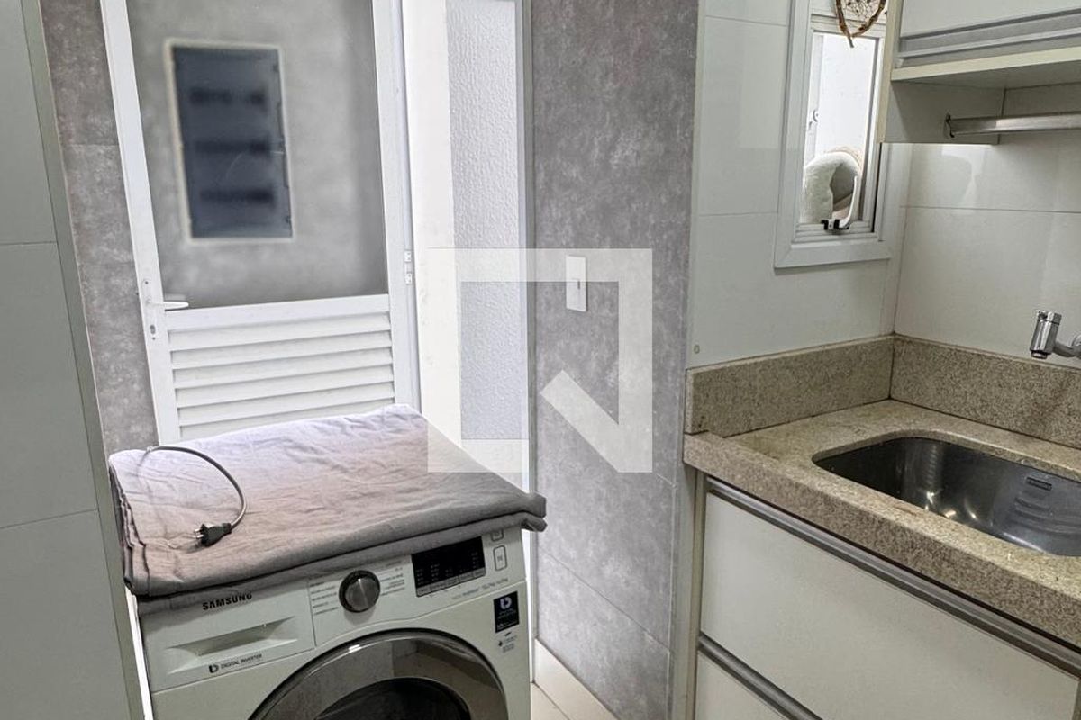 Casa à Venda - Swiss Park, 3 Quartos,  317 m2 em , Campinas - sp | SoloBR