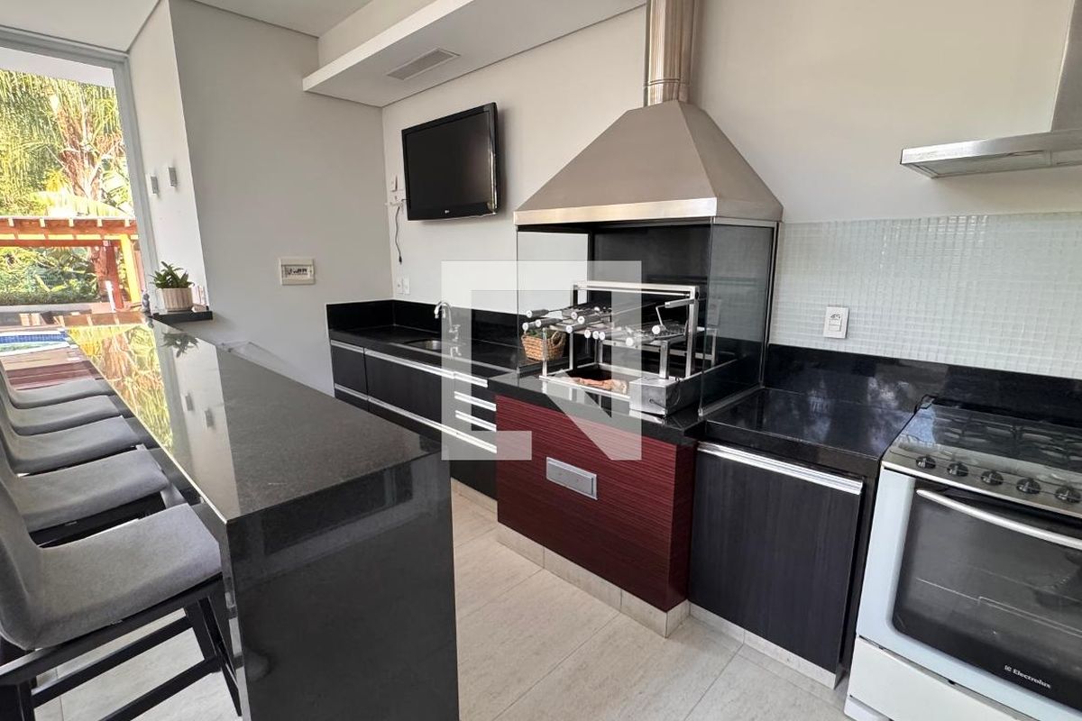 Casa à Venda - Swiss Park, 3 Quartos,  317 m2 em , Campinas - sp | SoloBR