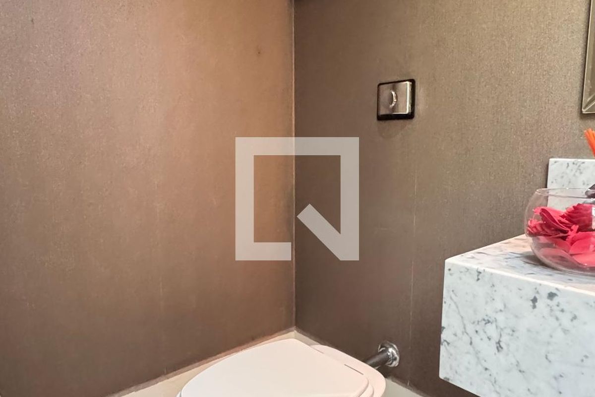 Casa à Venda - Swiss Park, 3 Quartos,  317 m2 em , Campinas - sp | SoloBR
