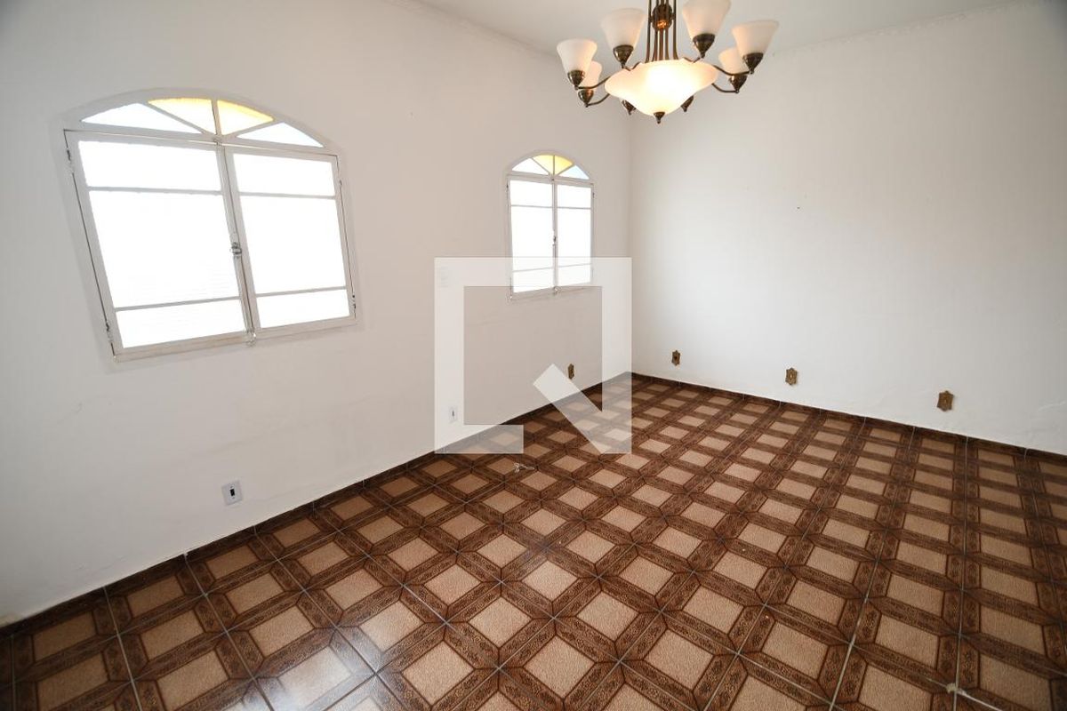 Casa à Venda - Jardim Santana, 3 Quartos,  200 m2 em , Campinas - sp | SoloBR