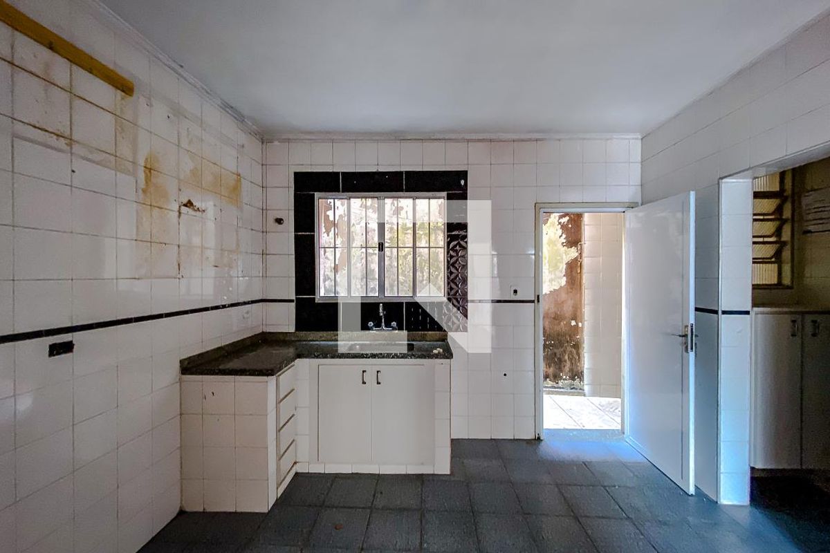 Casa, 4 quartos, 260 m² - Foto 166